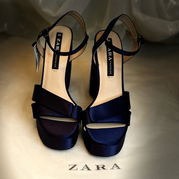 ZARA SATIN EFFECT CHUNKY
PLATFORM SANDALS - Picture 4 of 16
